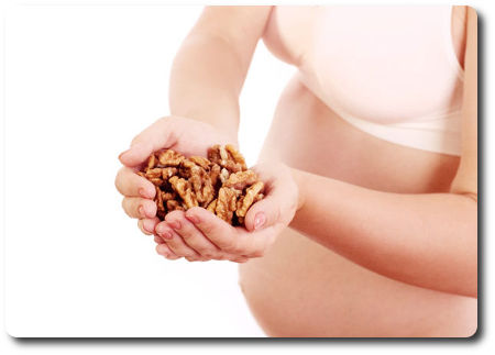 Грецкие орехи при беременности на поздних сроках